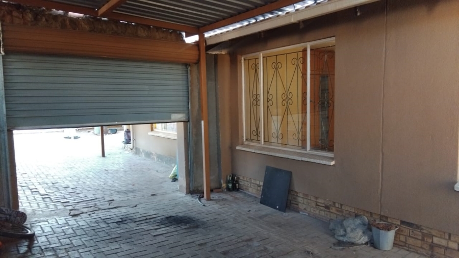 4 Bedroom Property for Sale in Geelhoutpark North West